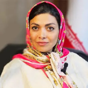 آذین طالبی بهترین وکیل زمین در تهران