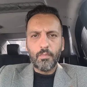 دکتر محمد حسن کردستانی بهترین وکیل بانکی در تهران