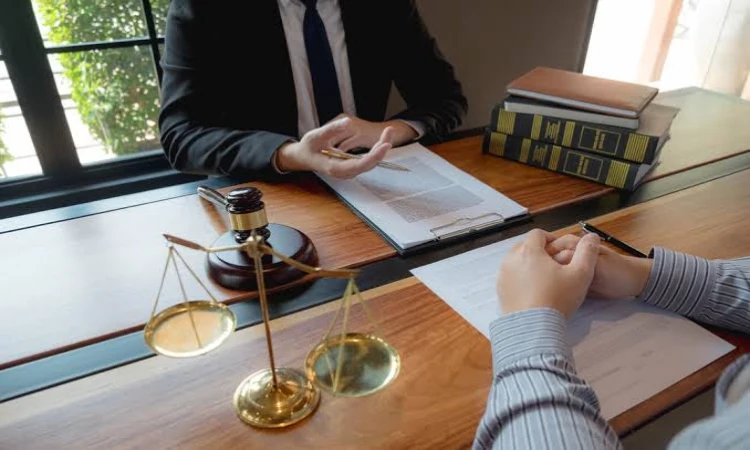 دلایل اهمیت استخدام بهترین وکیل شیروان